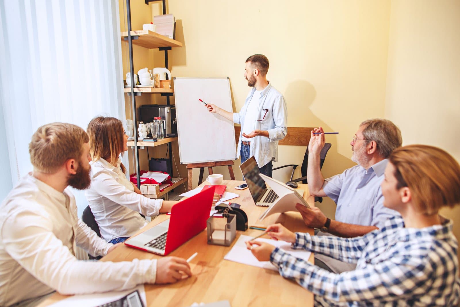 Services de formation fournis en dehors du cadre de l’enseignement formel